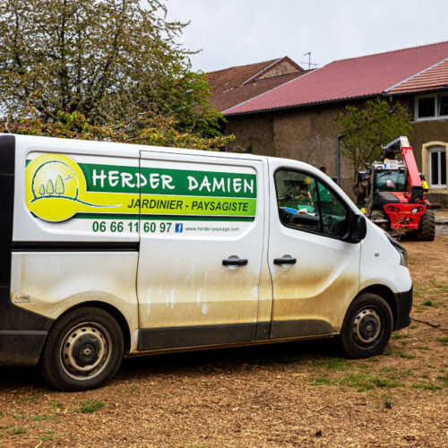 Un professionnel pour votre entretien d’espaces verts près de Longuyon